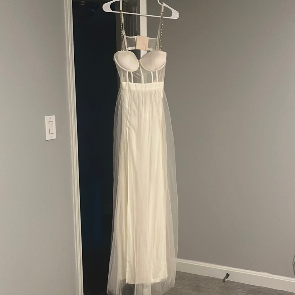 Large very sexy dress never worn